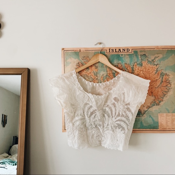Vintage Tops - + VINTAGE // BEAUTIFUL LACE CROP TOP +